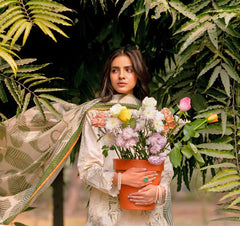 Gul Ahmed Dhoop Kinaray Lawn 2025 | CL52428 Gul Ahmed Dhoop Kinaray Lawn 2025 | CL52428