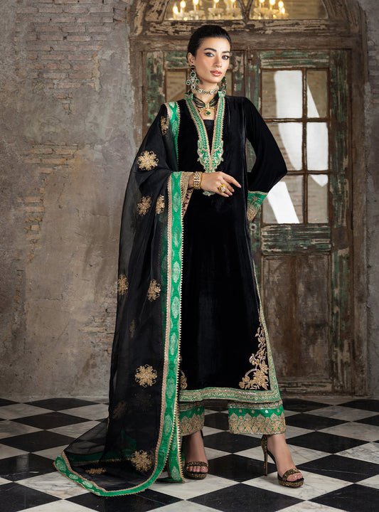 Zainab Chottani Velvet 2024  | Vanya