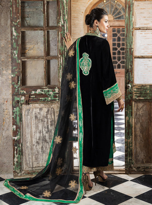 Zainab Chottani Velvet 2024  | Vanya