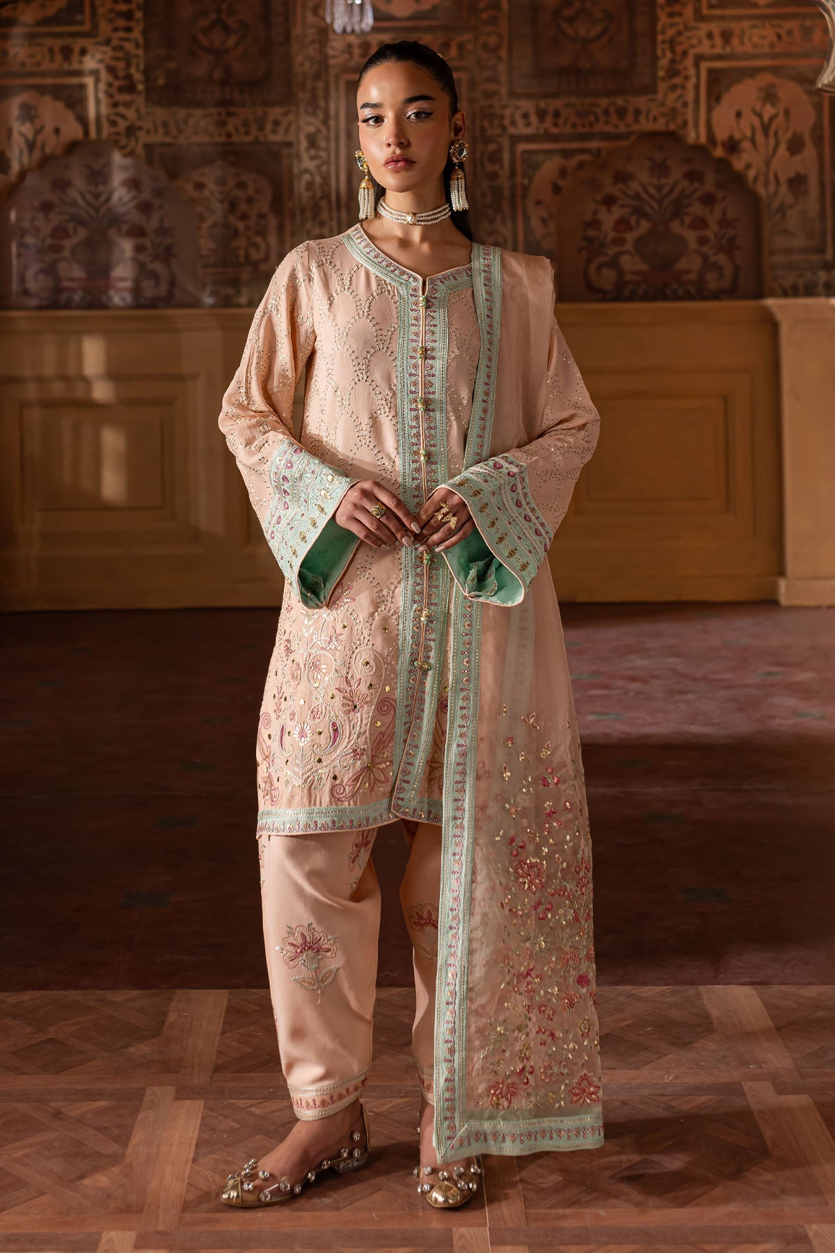 Nur Mahal by Nureh | NE-141