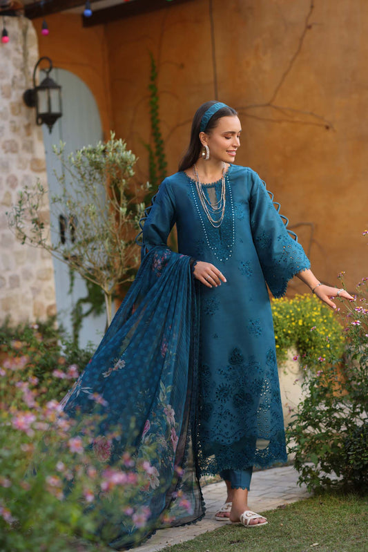 Noor Luxe Chikankaari 2025 by Saadia Aasad | D8-B