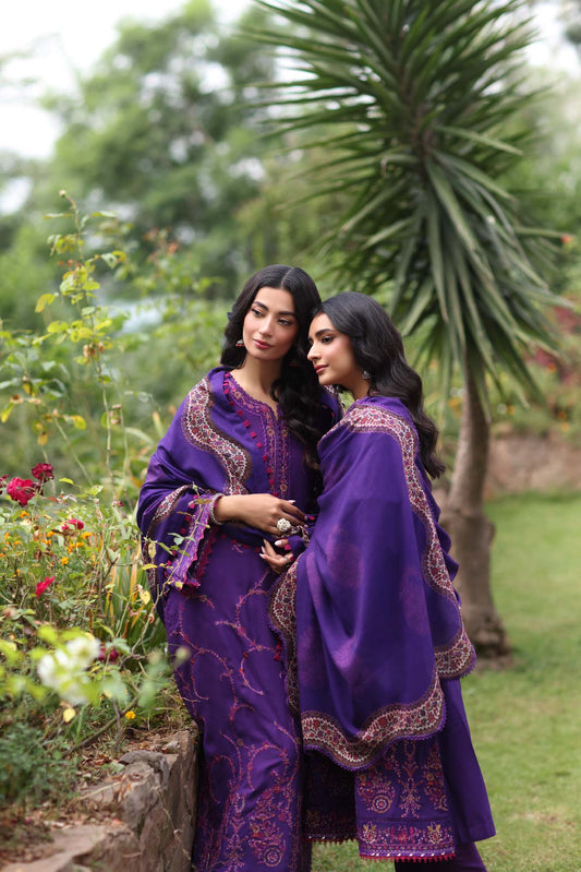 Winter Shawl 2024 Suzaankari by Saadia Aasad | D6
