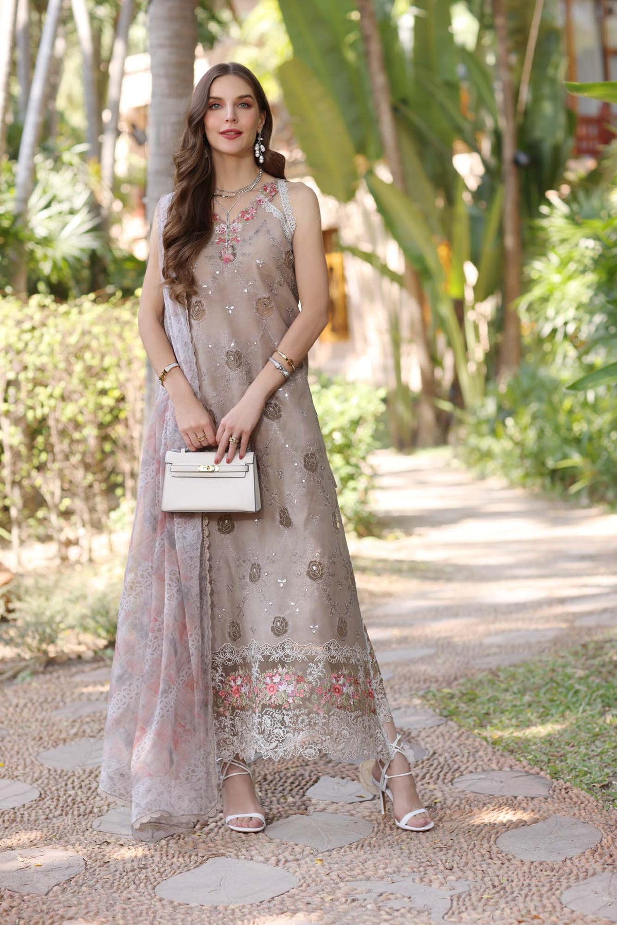 Noor Eid Luxury Laserkaari’25 by Saadia Aasad | D8-B