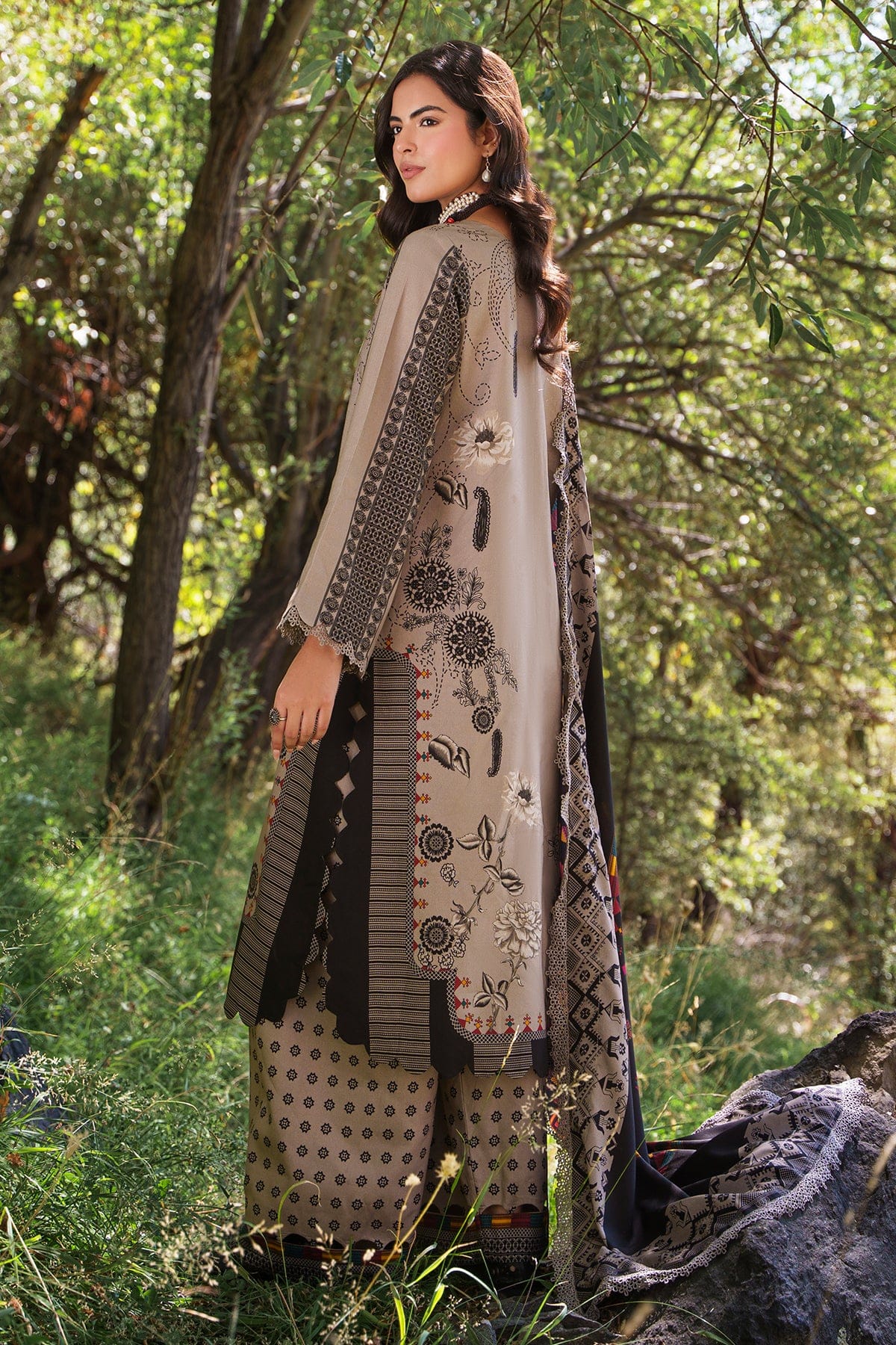 Charizma C-Prints Unstitched Linen Collection CPW6-03– DSC04735-Copy