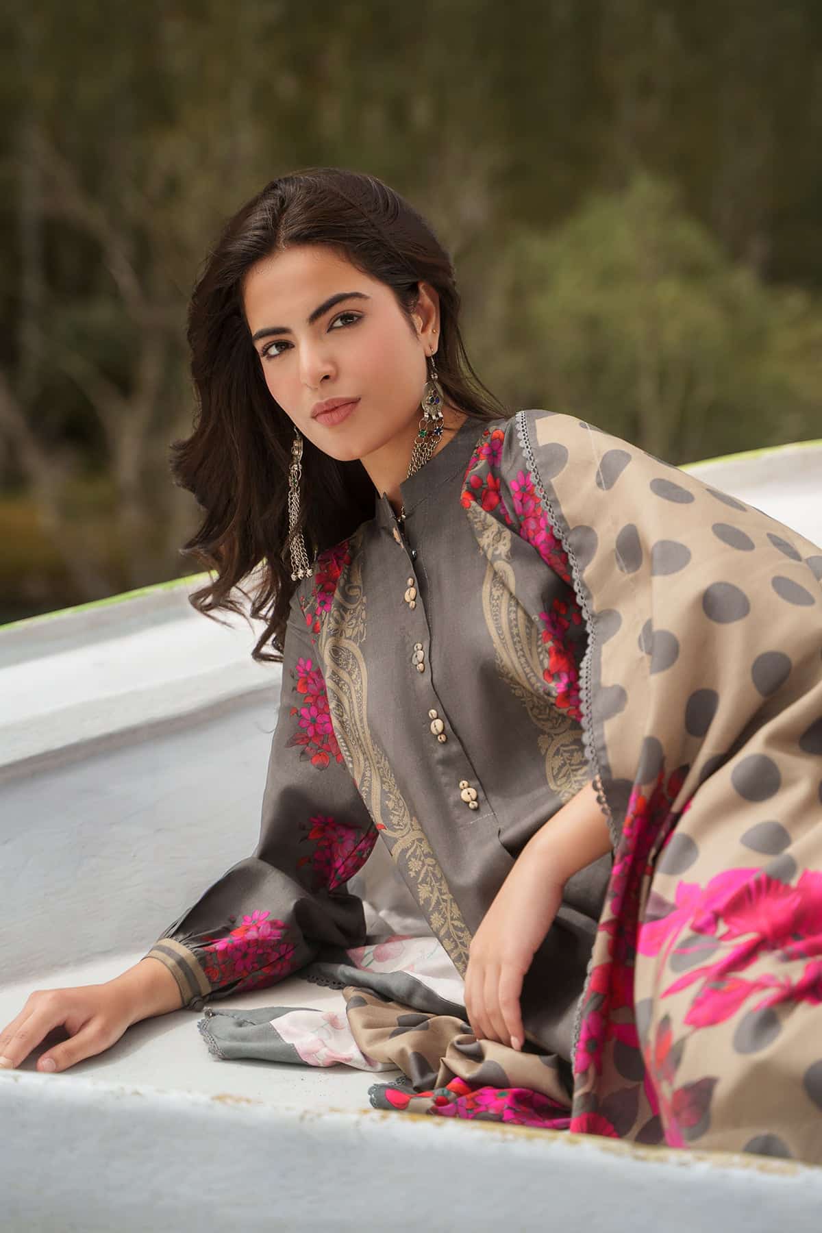 Charizma C-Prints Unstitched Linen Collection CPW6-04– detail view 4