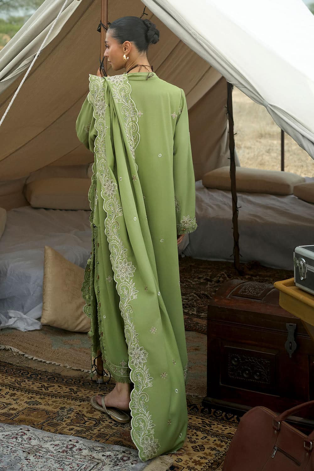 Gul Ahmed Winter 2026 - 3 Piece Embroidered Karandi Suit with Embroidered Karandi Dupatta–