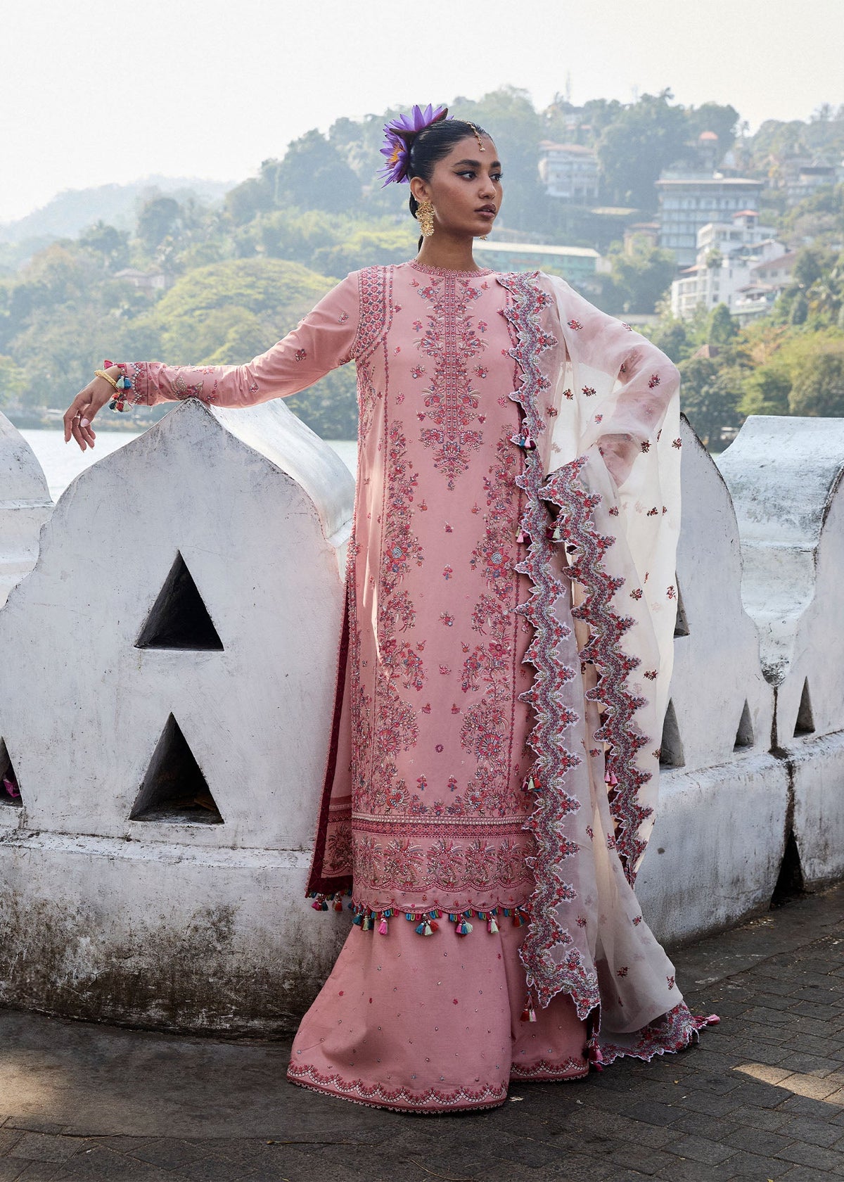 Hussain Rehar Luxury Lawn 2025 | Jeevan | Peaar