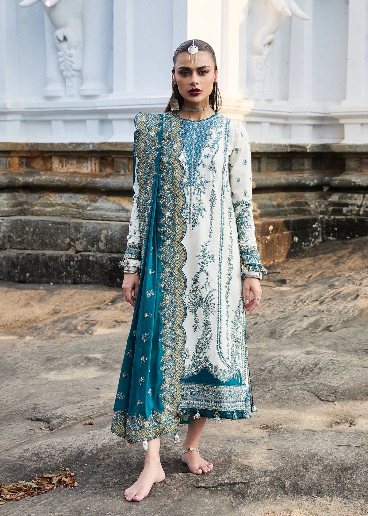 Hussain Rehar Luxury Lawn 2025 | Jeevan | Veil