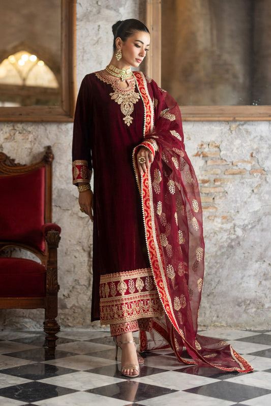 Zainab Chottani Velvet 2024  | Neesa