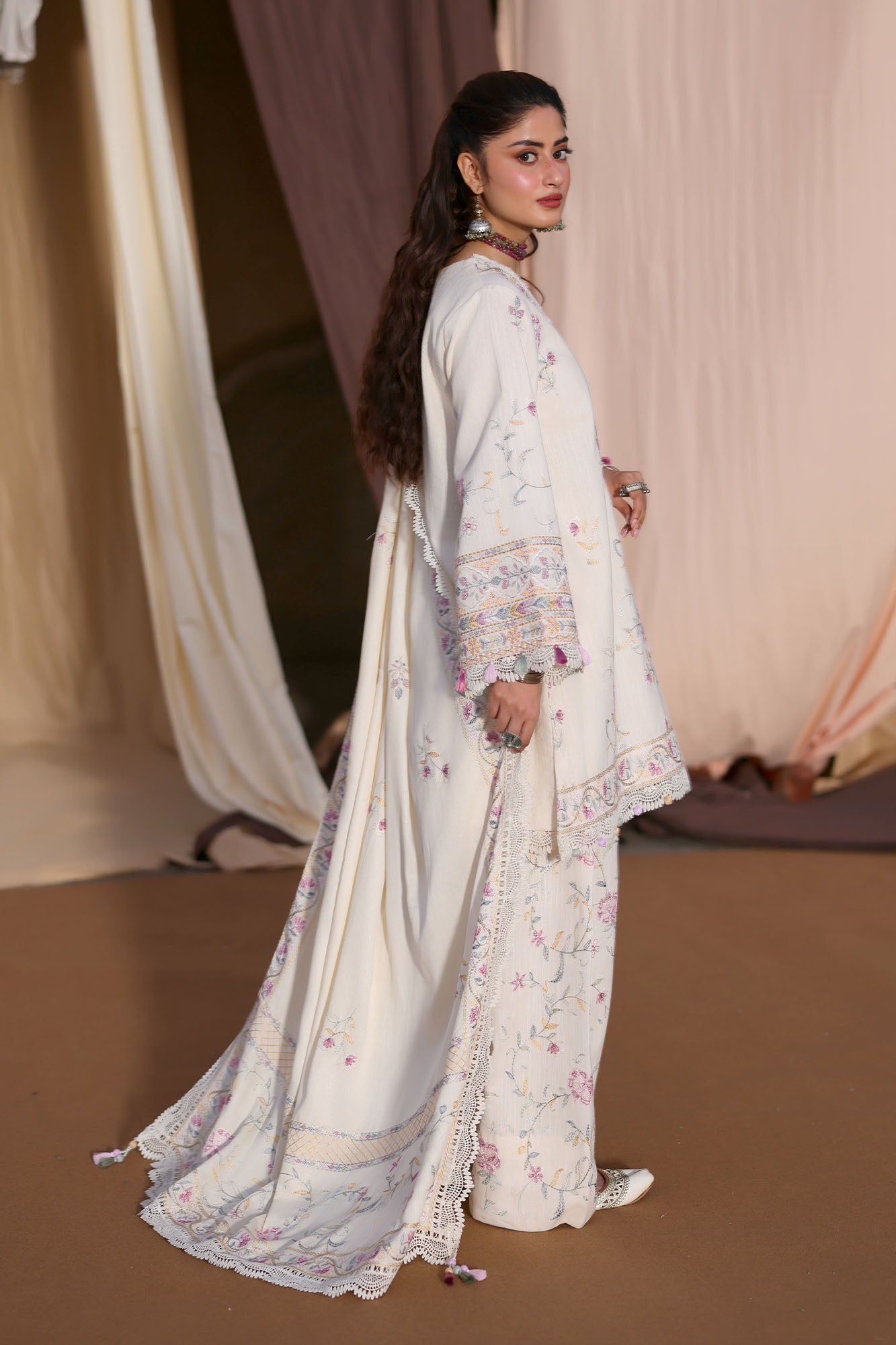 Cross Stitch Winter Unstitched 26 ALABASTER BLOOM-3PC KHADDAR EMBROIDERED SUIT– Untitled-1 0000 7I0A3777