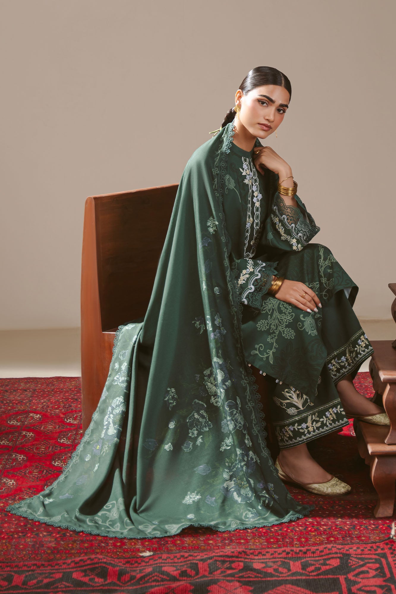 Cross Stitch Winter Unstitched 26 MEADOW GREEN-3PC LINEN PRINTED SUIT– Untitled-1 0000 DSC00050