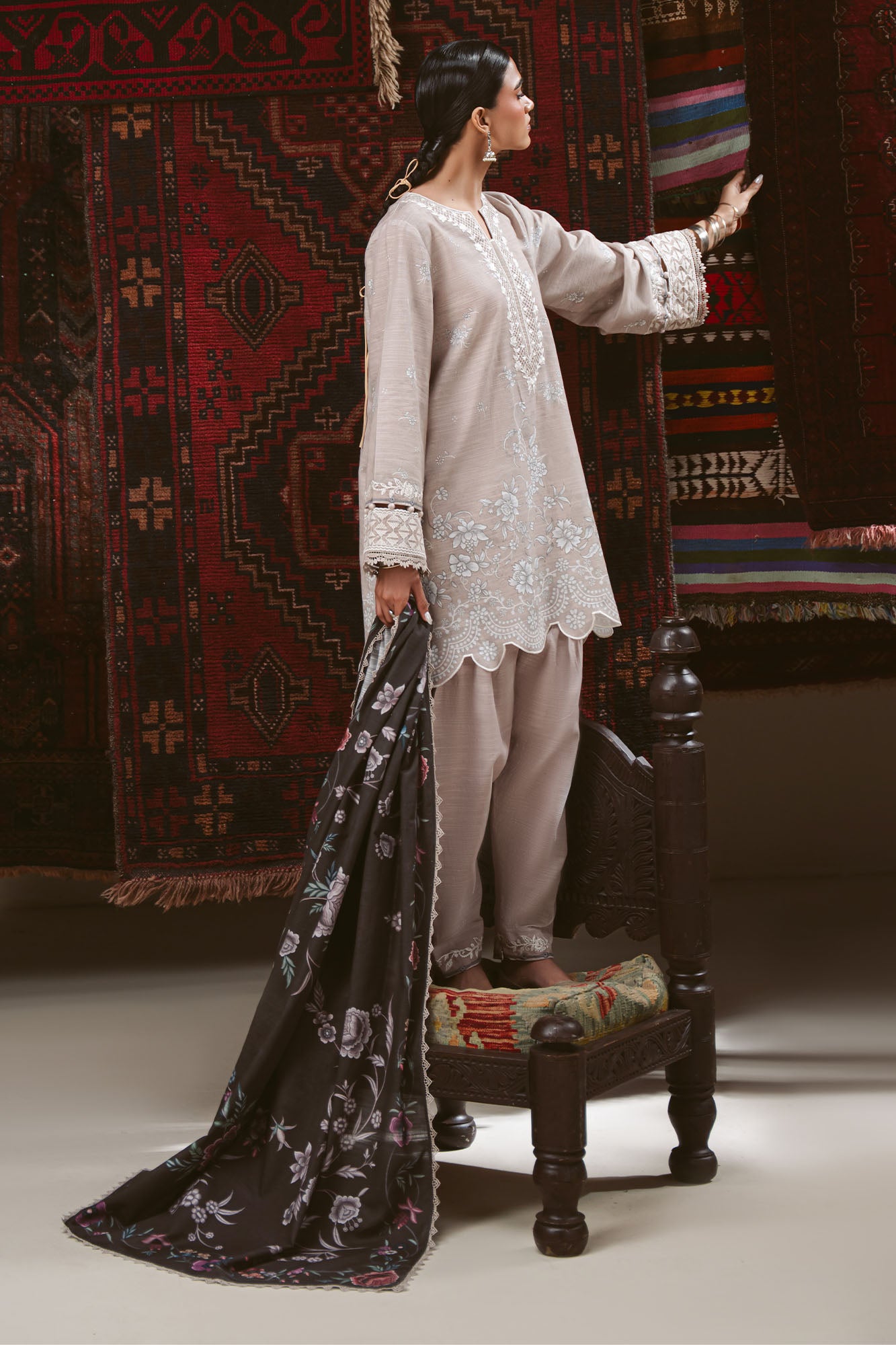 Cross Stitch Winter Unstitched 26 PETAL HAZE-3PC KHADDAR PRINTED SUIT– Untitled-1 0004 DSC09656