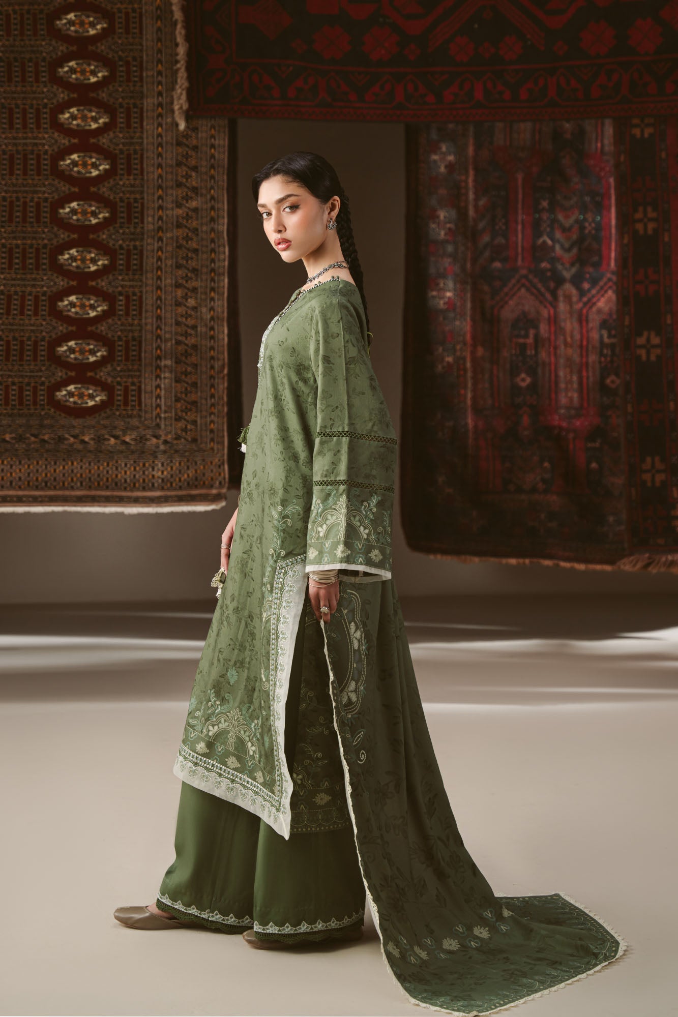 Cross Stitch Winter Unstitched 26 FOREST STITCH-3PC MARINA PRINTED SUIT– Untitled-1 0007 DSC09730