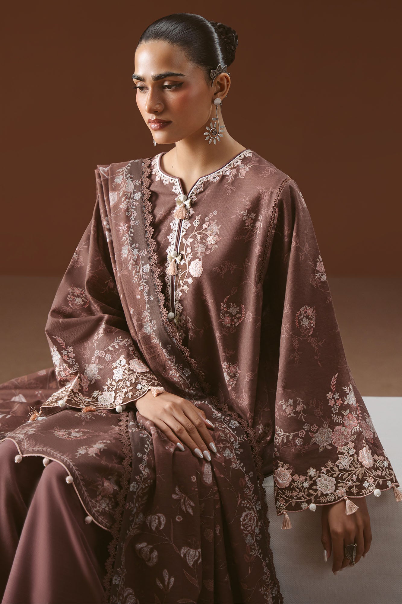 Cross Stitch Winter Unstitched 26 SHADOW TALE-3PC KHADDAR PRINTED SUIT– Untitled-1 0035 DSC01612