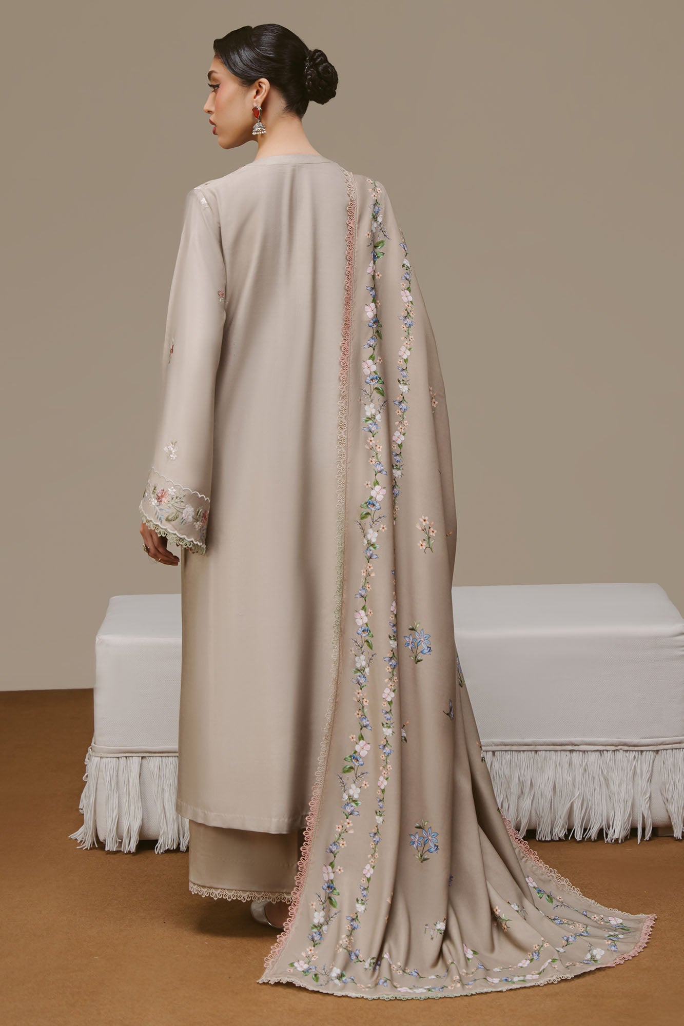 Cross Stitch Winter Unstitched 26 GARY LUXE-3PC MARINA EMBROIDERED SUIT– Untitled-1 0044 DSC01422