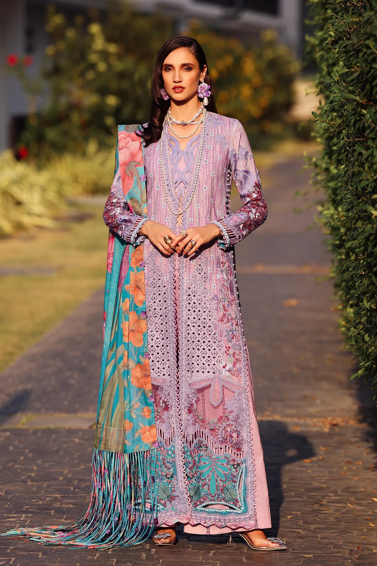 Afrozeh Luxury Lawn 2025 | Chrysa
