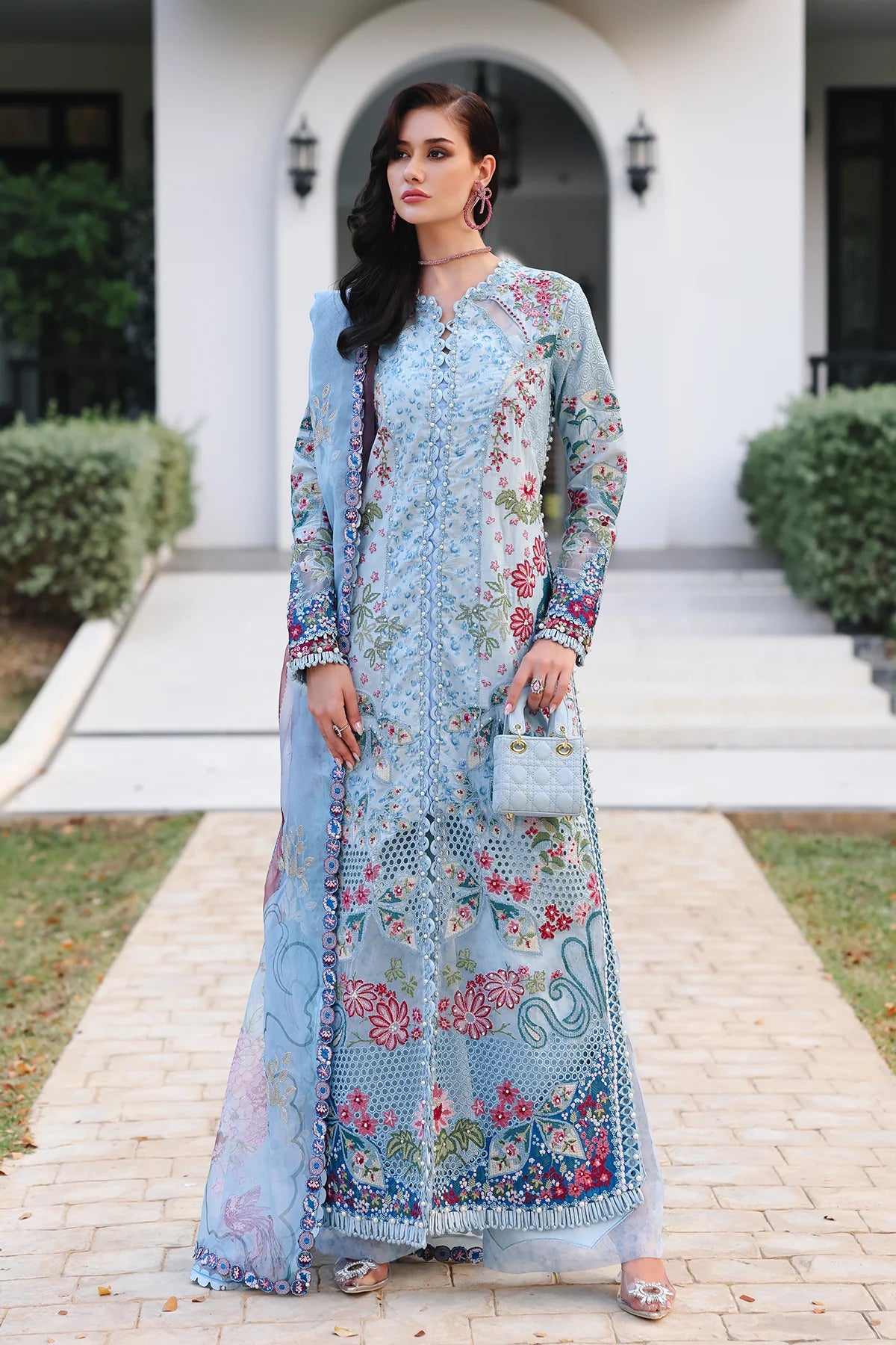 Afrozeh Luxury Lawn 2025 | Presta