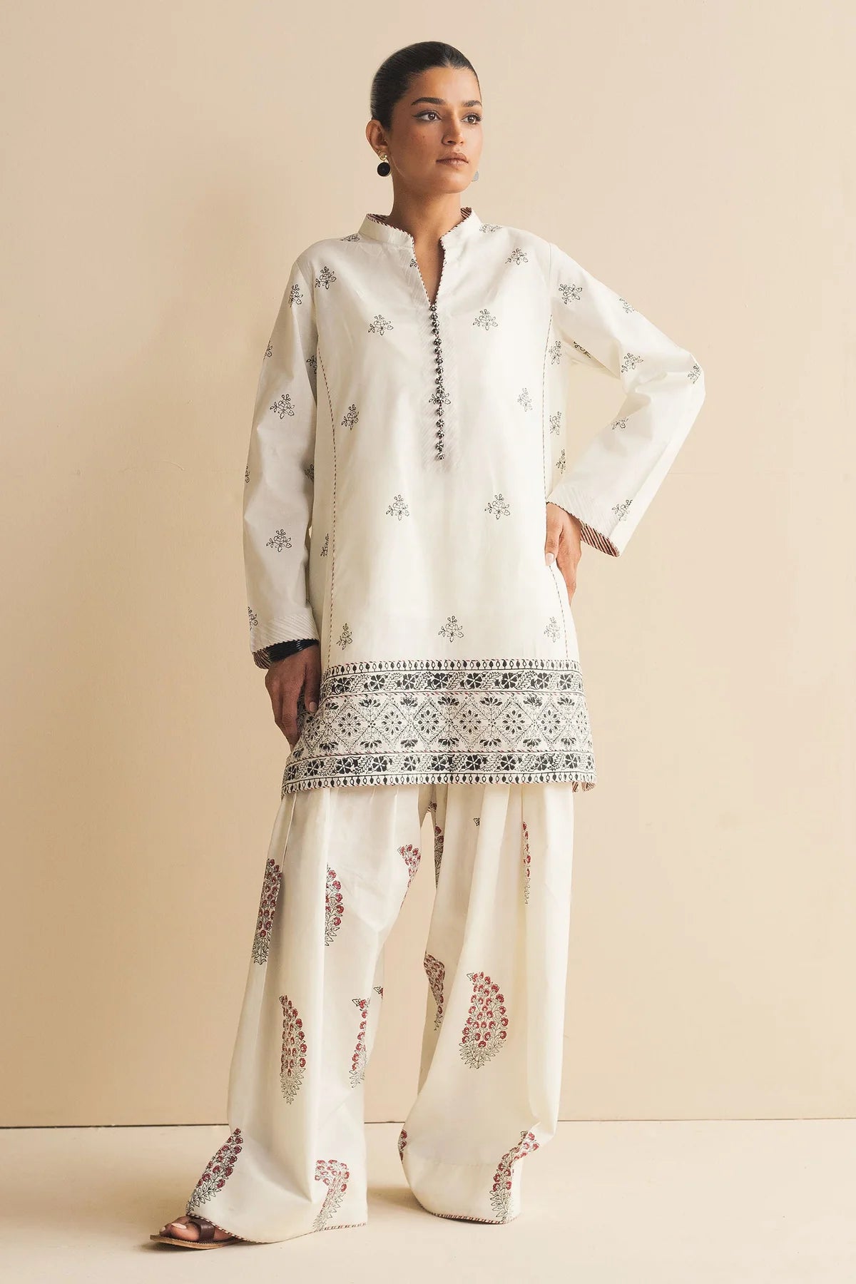 Handcrafted by Zara Shahjahan Ready to Wear | Pret | Fully Stitched | ZHC-061