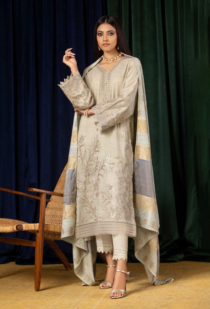 Tehzeeb Embroidered Leather Peach With Velvet Jacquard Shawl | TL-69