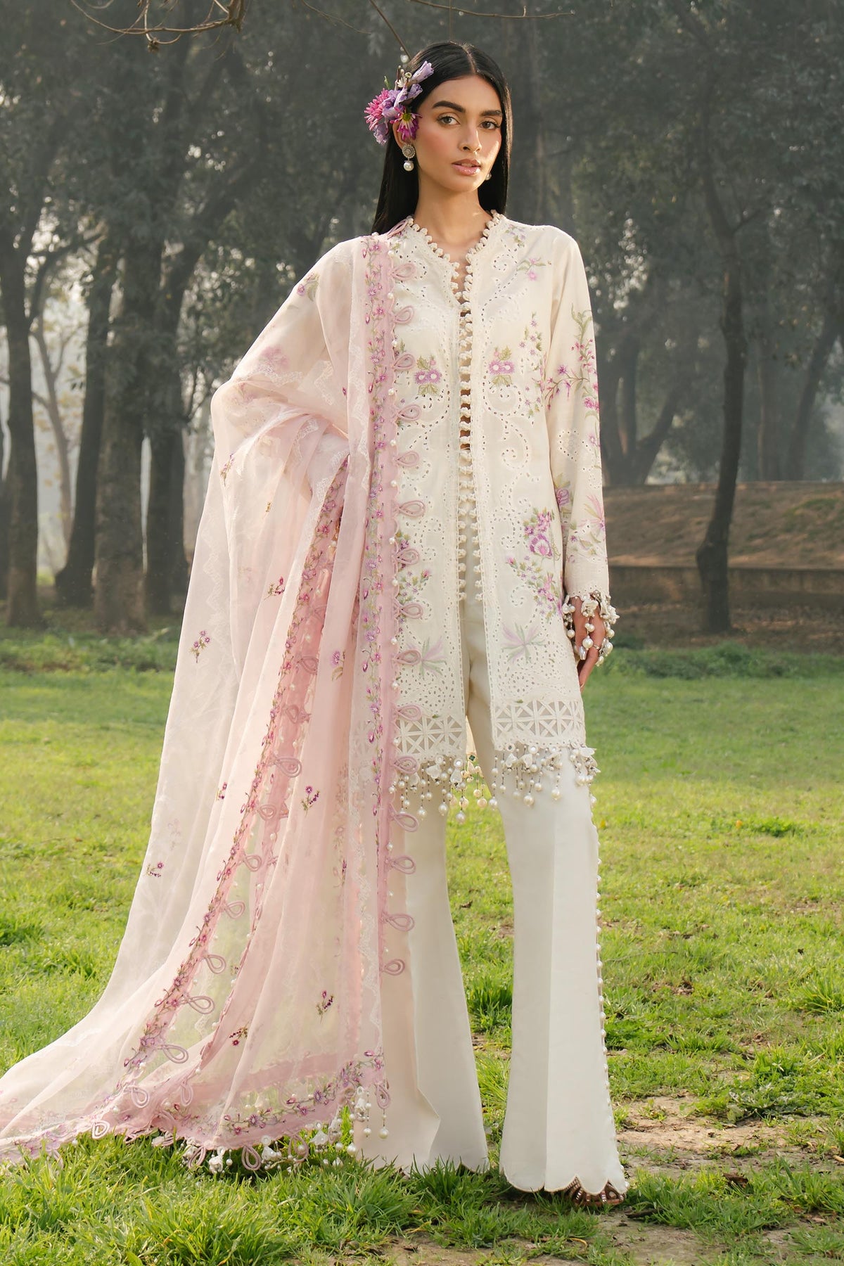 Sana Safinaz Luxury Lawn 2025 | L251-001A-3CT