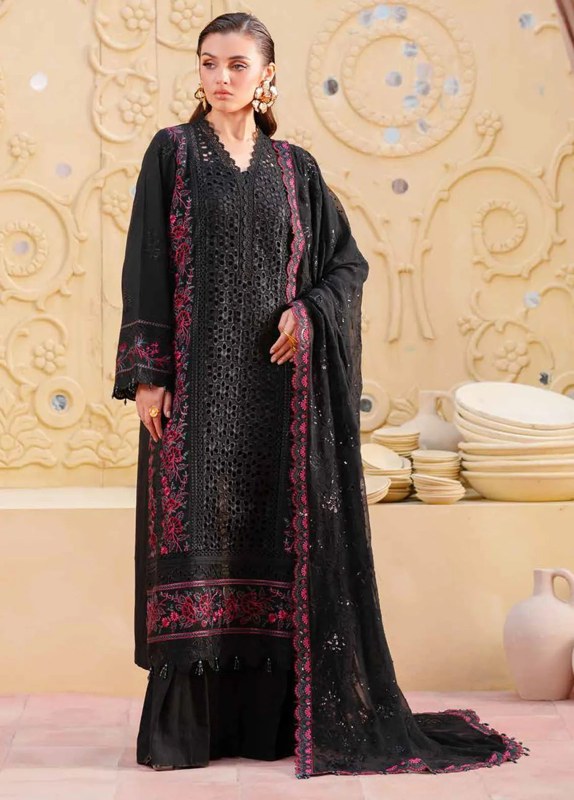 Nureh Embroidered Karandi 2025 | NE 135